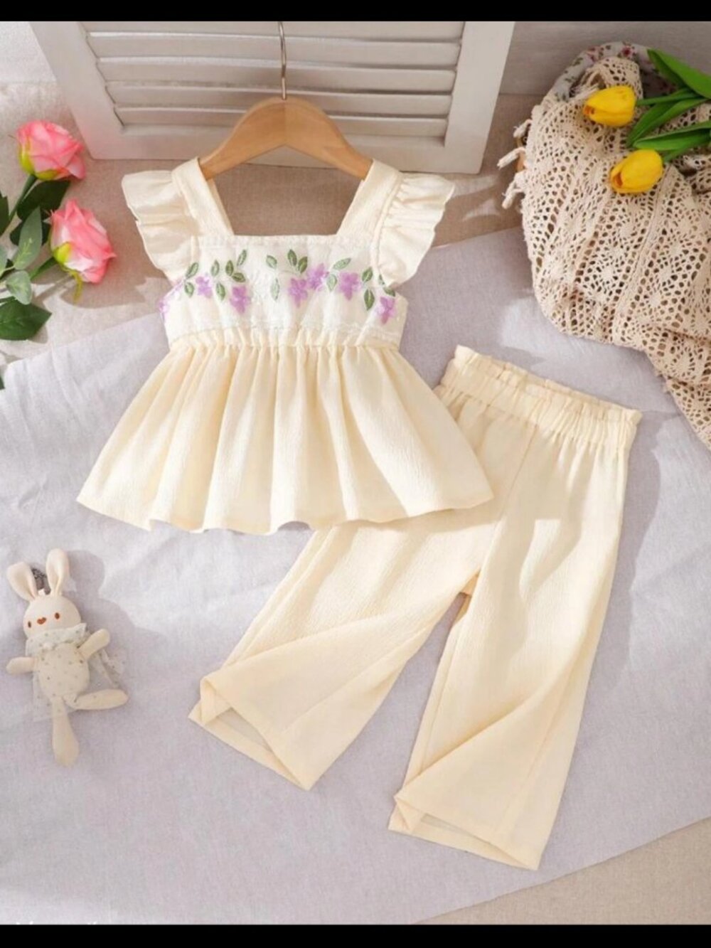 New Girls Yellow Flower Trimming Sleeveless Pants Set Size 2-3Y